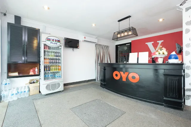 OYO 90050 V Hotel Picture 4