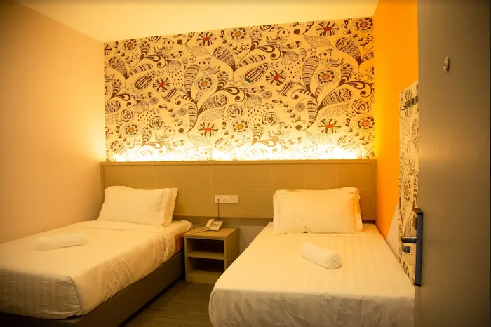THE CROWN HOTEL @ KLIA Picture 1
