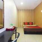 Super OYO 439 Night Queen Hotel