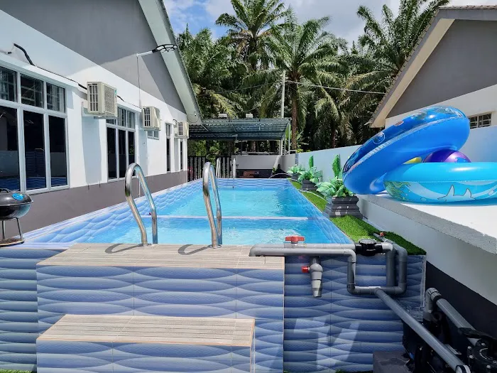 Homestay Kak Tie Abg Heri ( with pool )Muslim only Picture 6