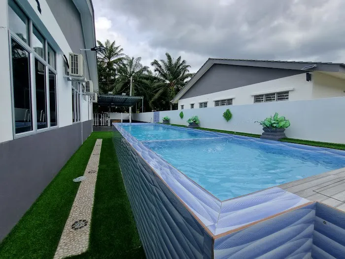 Homestay Kak Tie Abg Heri ( with pool )Muslim only Picture 4