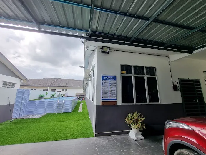 Homestay Kak Tie Abg Heri ( with pool )Muslim only Picture 5