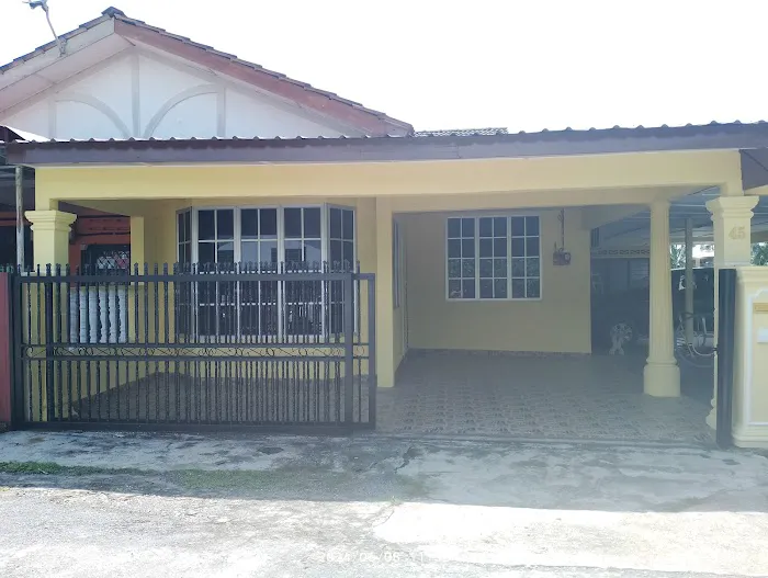 HOMESTAY ADIMIRA Picture 1