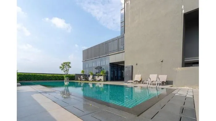 OYO Home 1237 Nice 1br Icon City Picture 7