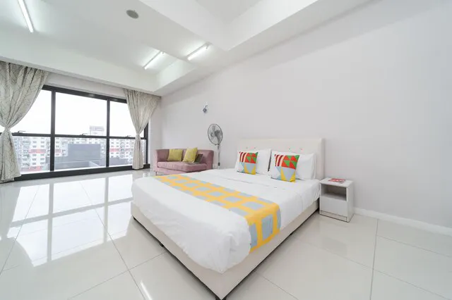 OYO Home 89533 Classy 1br Icon City Picture 3