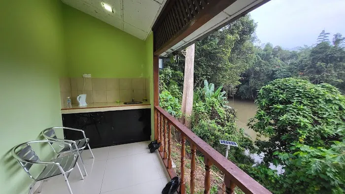 D'Farida River View Chalet Picture 2