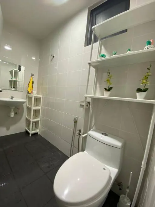 Homestay 3 bedroom apartment Picture 4