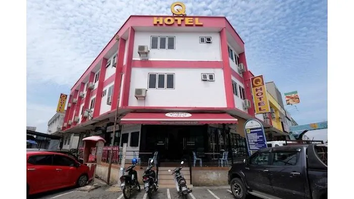 OYO 1104 Q Hotel Picture 3