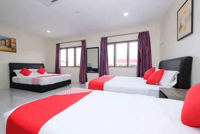 OYO 1104 Q Hotel Picture 8