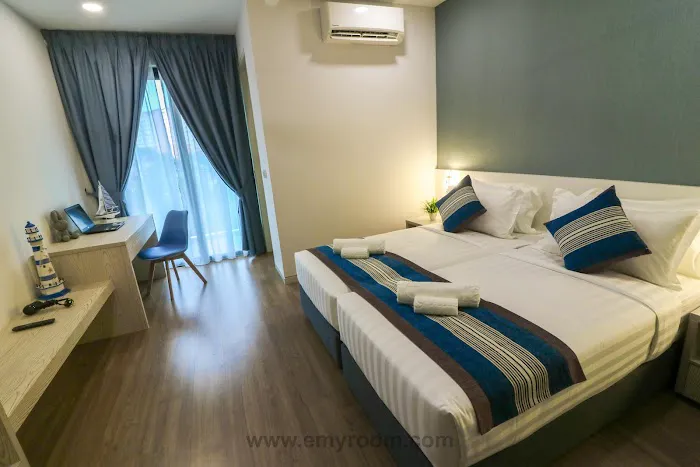 Tropical Villa Luxury Service Suites Picture 6