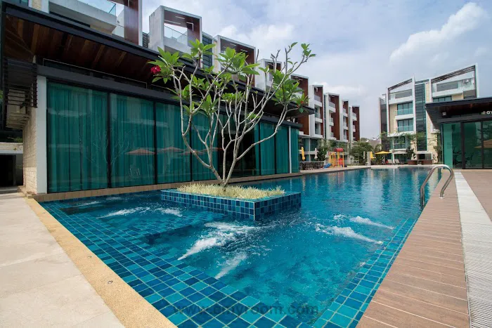 Tropical Villa Luxury Service Suites Picture 4