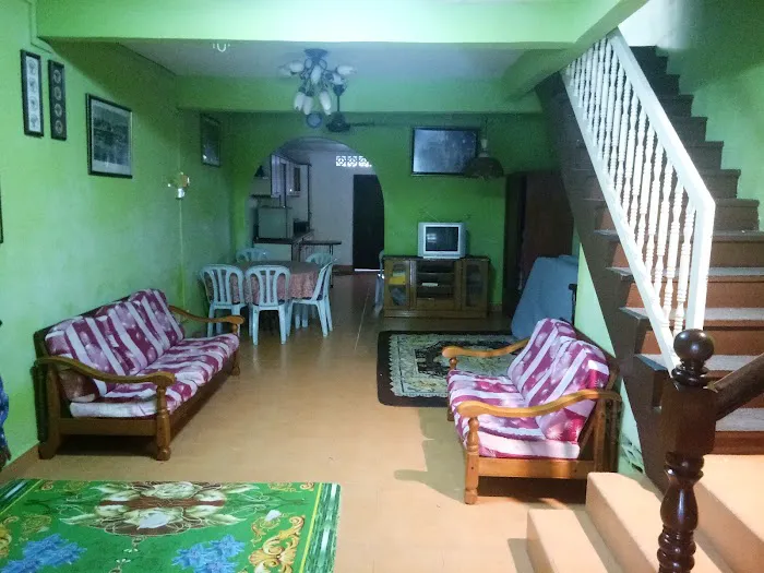 Amiza Homestay Picture 4