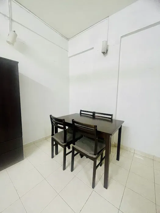Hata Square Studio Inn Picture 3