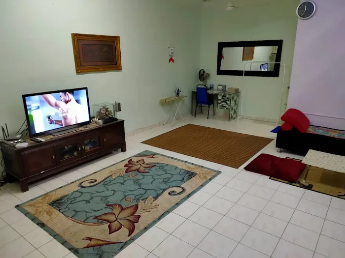 HOMESTAY ERINA BALAKONG Picture 3