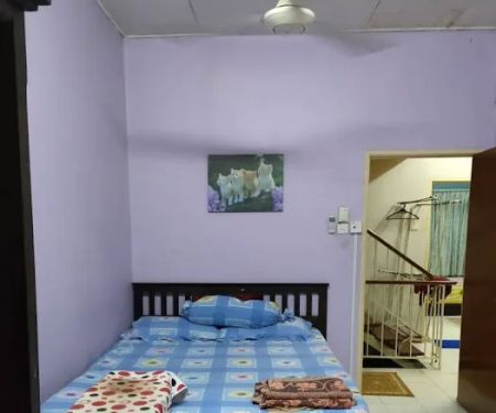HOMESTAY ERINA BALAKONG