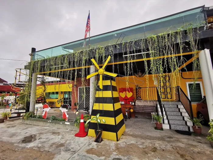 BeeBungalow Picture 10