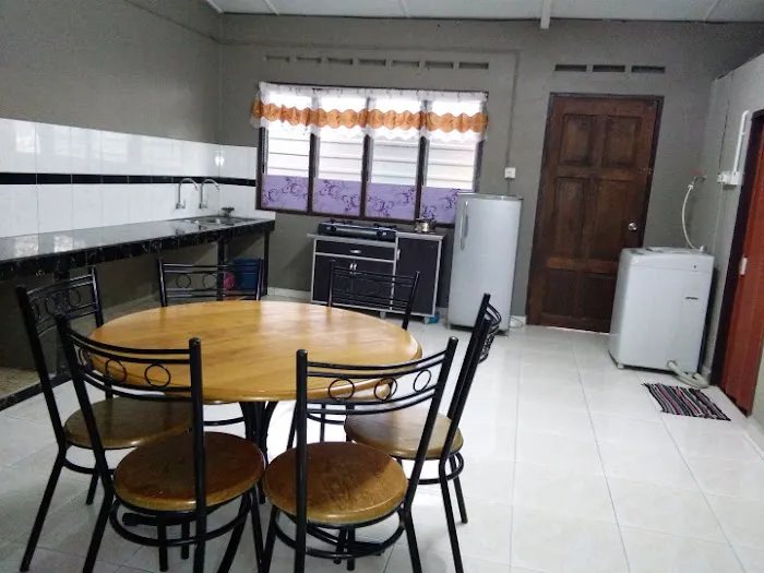 FITRI HOMESTAY BANTING Picture 3
