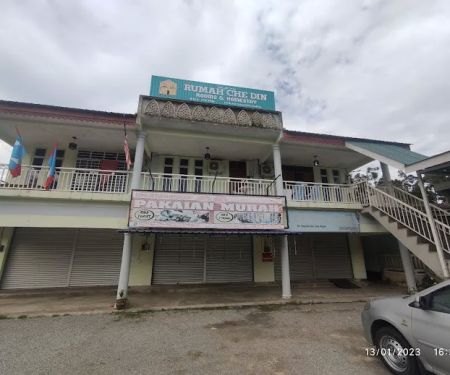 RUMAH CHE DIN
