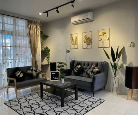 ZURAIFA HOMESTAY