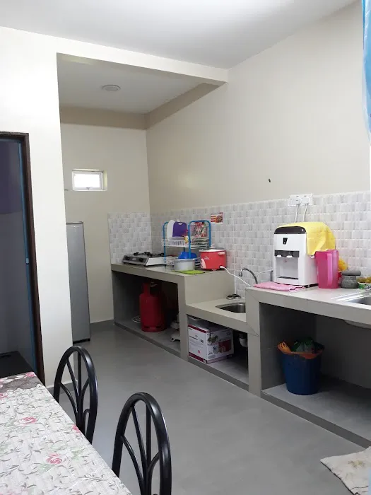 Homestay Rumahtamu Ungu Picture 5
