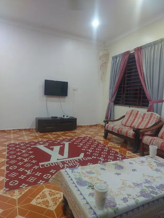 Homestay Hjh Aminah Picture 8