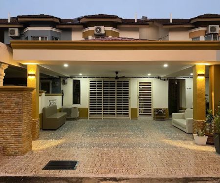 HomeStay Ummi, Taman Impian Putra