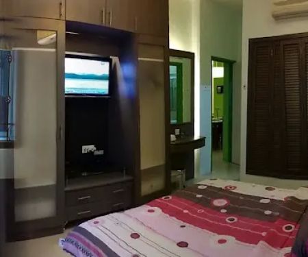 Qaiser Executive Homestay