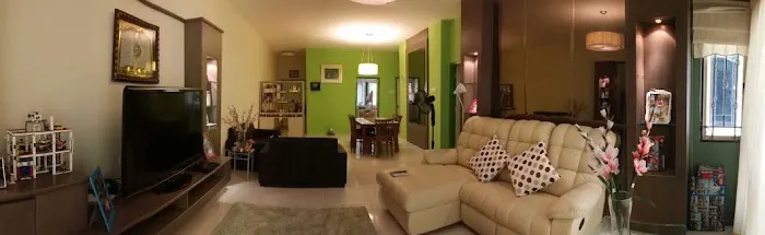 Qaiser Executive Homestay Picture 6