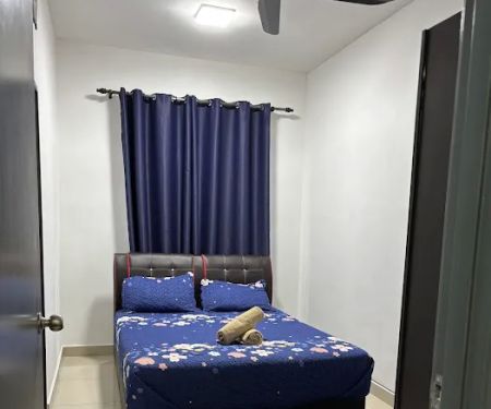 N & H IMAN HOMESTAY
