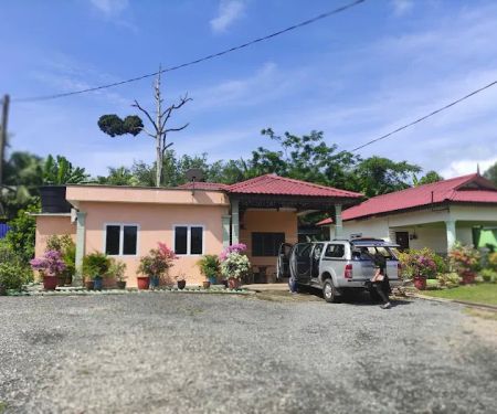 Dhia Irdina Homestay