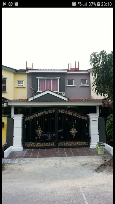 De-Puteri Homestay Picture 10