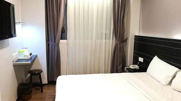 Signature Hotel Picture 3