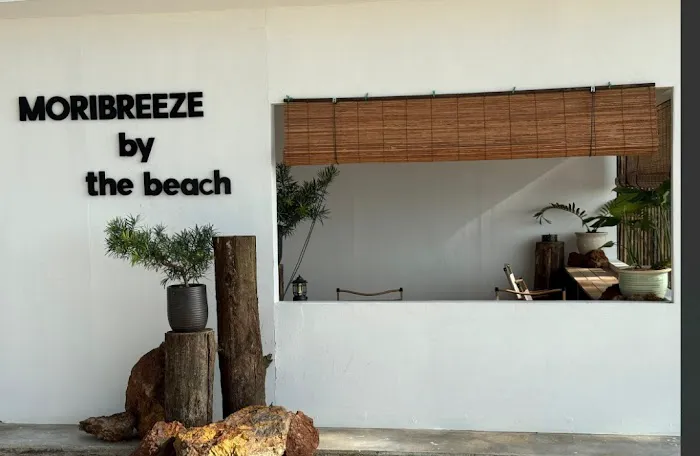 Moribreeze by the beach Picture 5