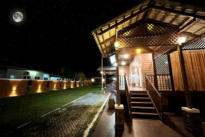 Traditional Malaysian House Picture 3