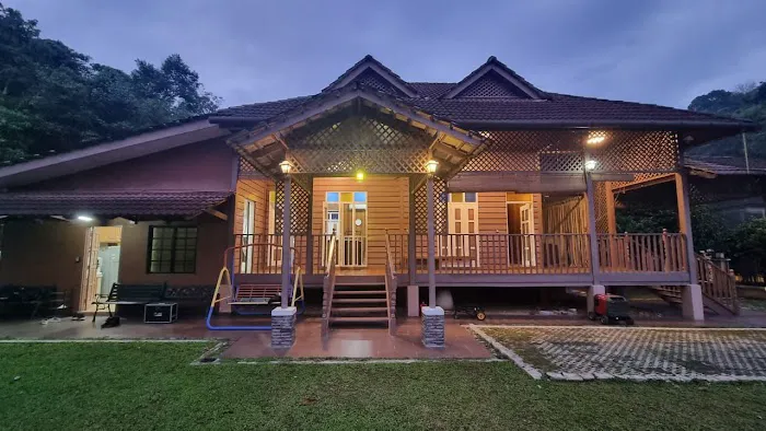 Traditional Malaysian House Picture 6
