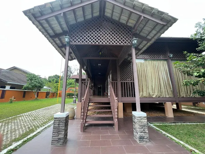 Traditional Malaysian House Picture 7