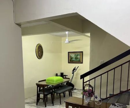 Hanaz Homestay Senawang