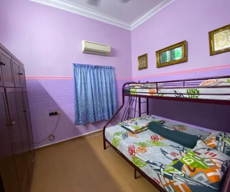 Azri Ali Homestay (Kampung Delek Klang)