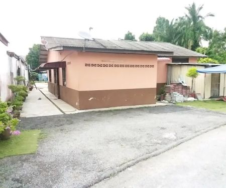 Chez Aloy and Zaleha Villa