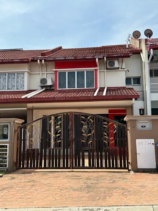 MOMASH PLACE HOMESTAY SHAH ALAM Picture 2
