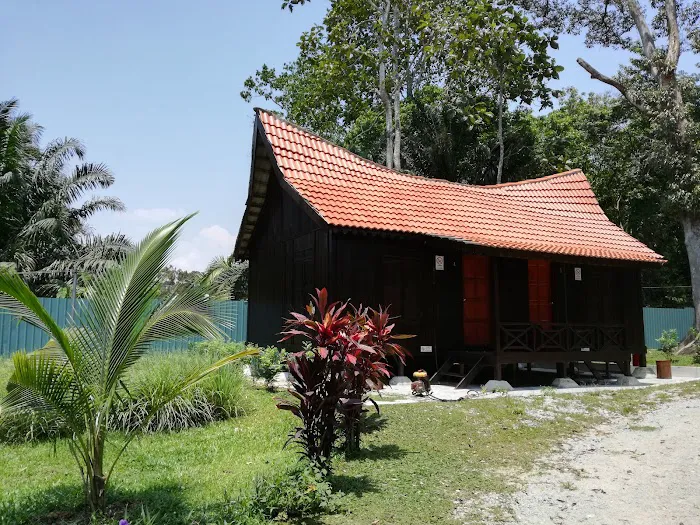 Broga Kampung Chalet Picture 3