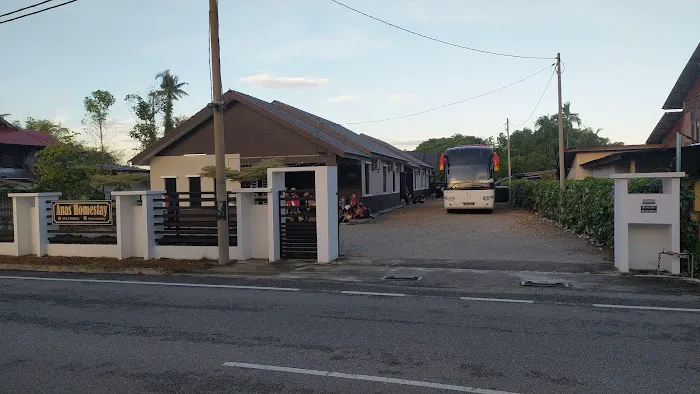 Anas Homestay Pajak Song Picture 9