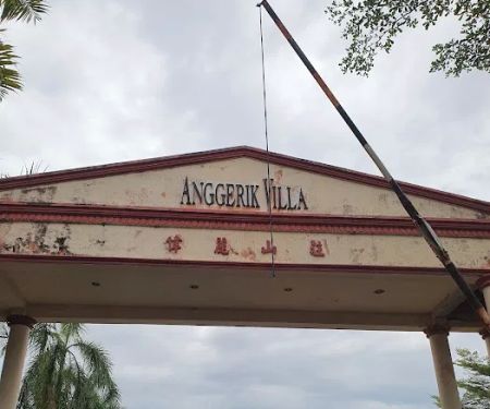 Taman Anggerik Villa