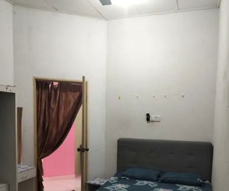 Anis Homestay Jeli