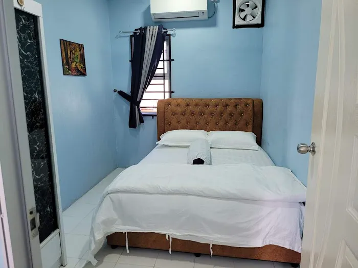 NURHOMESTAY BANDAR BARU PASIR PUTEH Picture 2