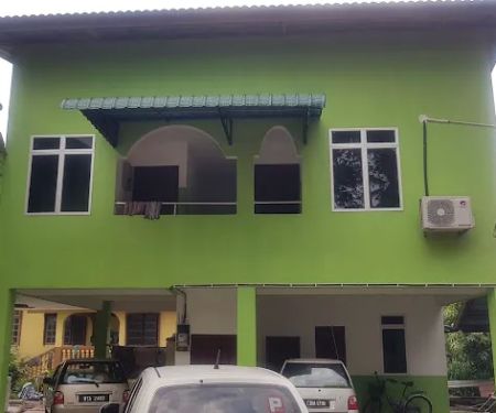 Cg. A'arif room stay