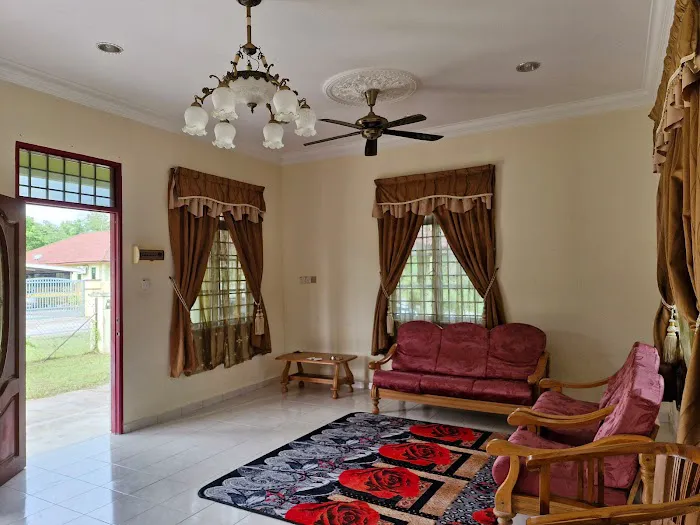 HOMESTAY KETEREH(Che Za) Picture 6