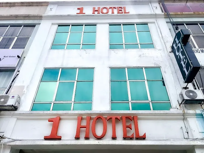 1 Hotel Taman Connaught Picture 1