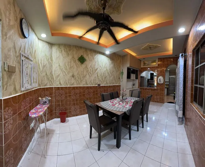 Cempaka Villa Homestay Picture 5