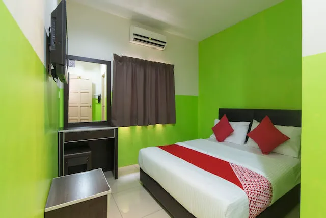 OYO 44072 Mines Cempaka Hotel Picture 2